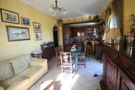 public/estateimages/3_IMG7412M.JPG
